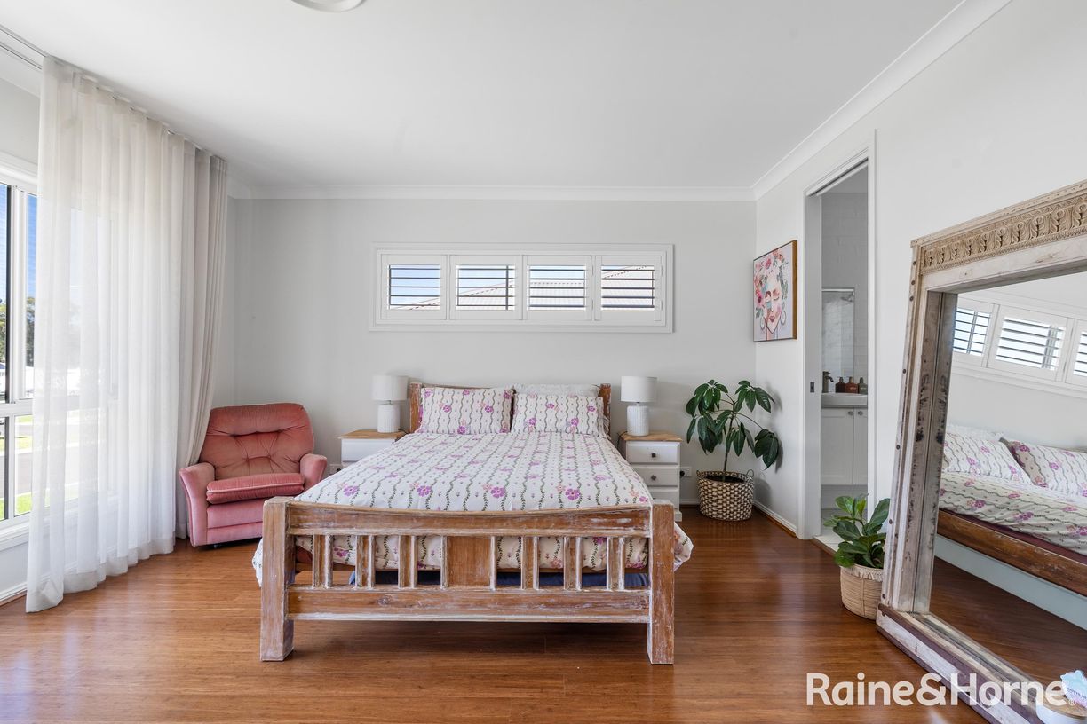 11 Brookwater Crescent — photo 16 of 28