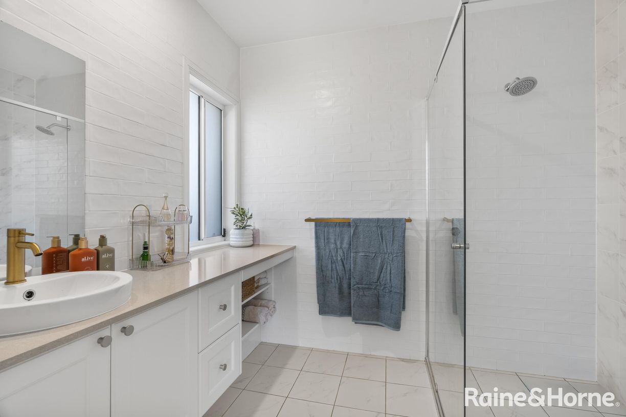 11 Brookwater Crescent — photo 18 of 28