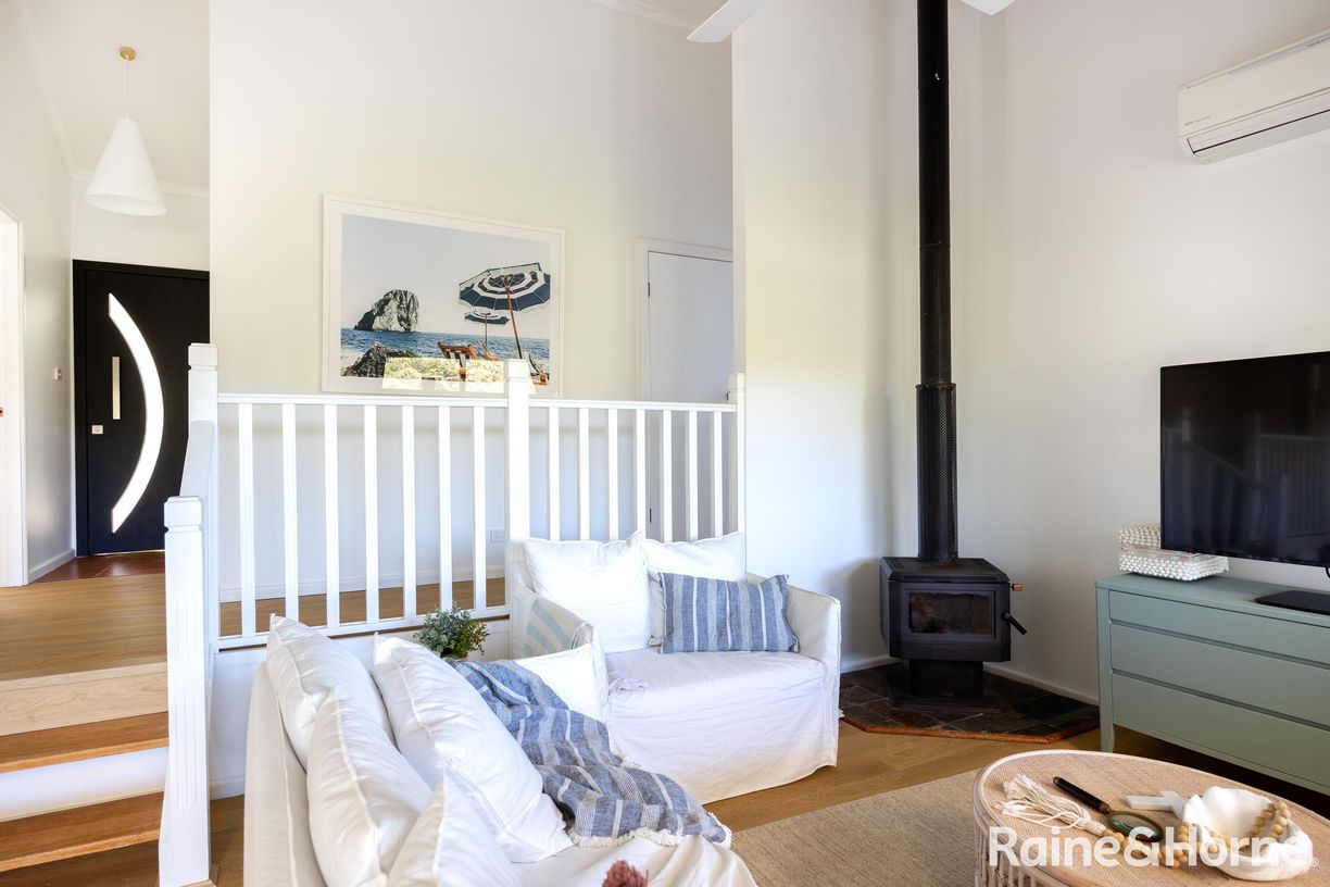 29 Linden Way — photo 11 of 25
