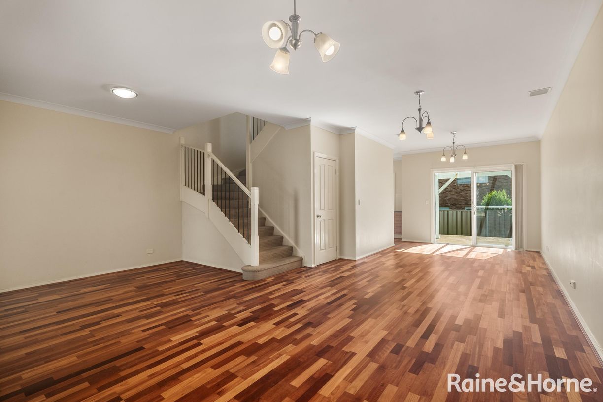 8/103 Deering Street — photo 4 of 7