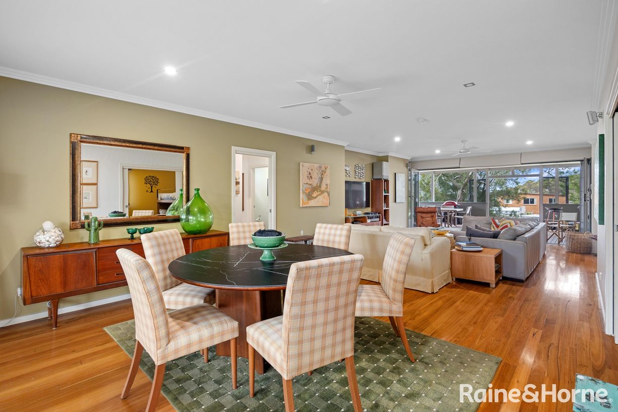 30 Harrington Crescent — photo 14 of 30