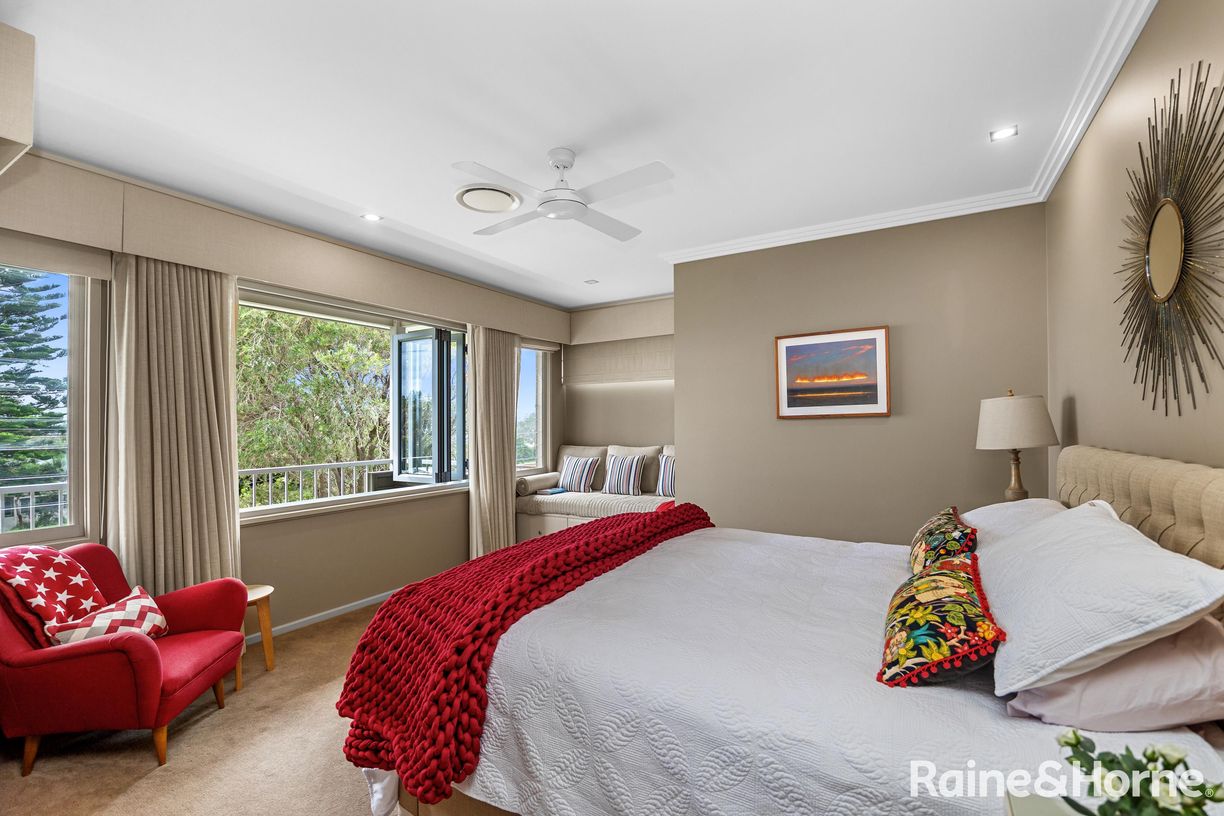 30 Harrington Crescent — photo 16 of 30