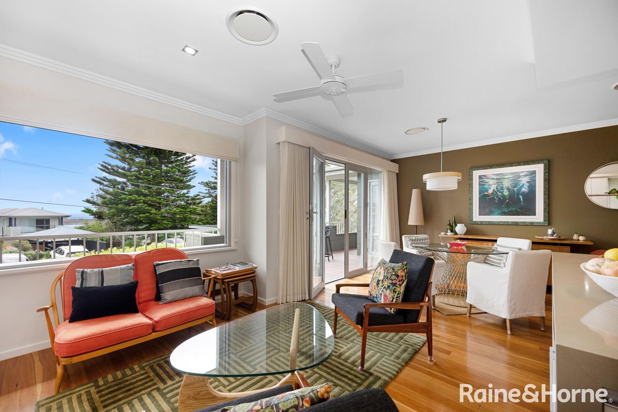30 Harrington Crescent — photo 12 of 30