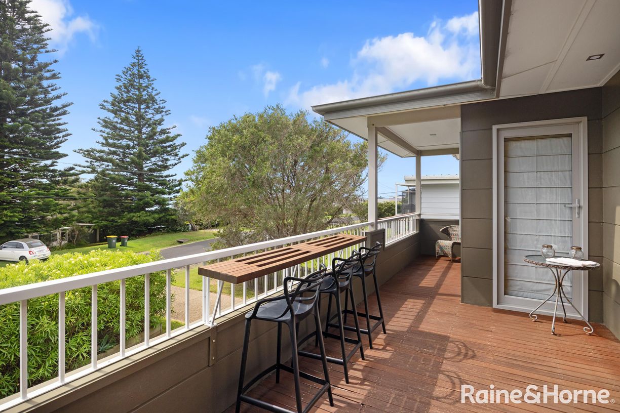 30 Harrington Crescent — photo 19 of 30