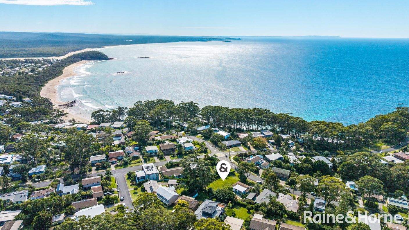 33 Tallwood Avenue — photo from Raine & Horne Mollymook | Milton