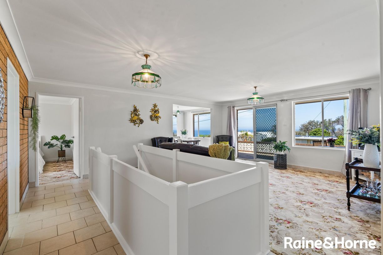 24 Rennies Beach Close — photo 8 of 28