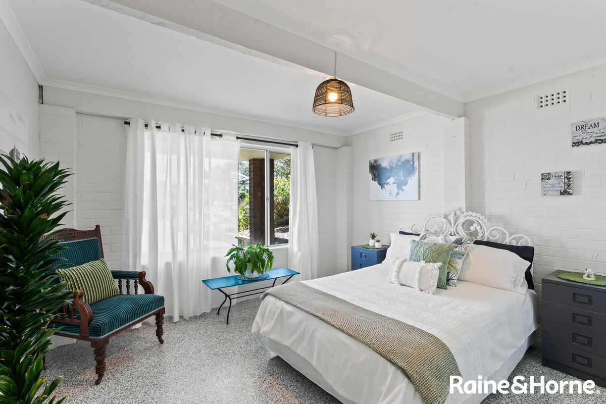 24 Rennies Beach Close — photo 17 of 28