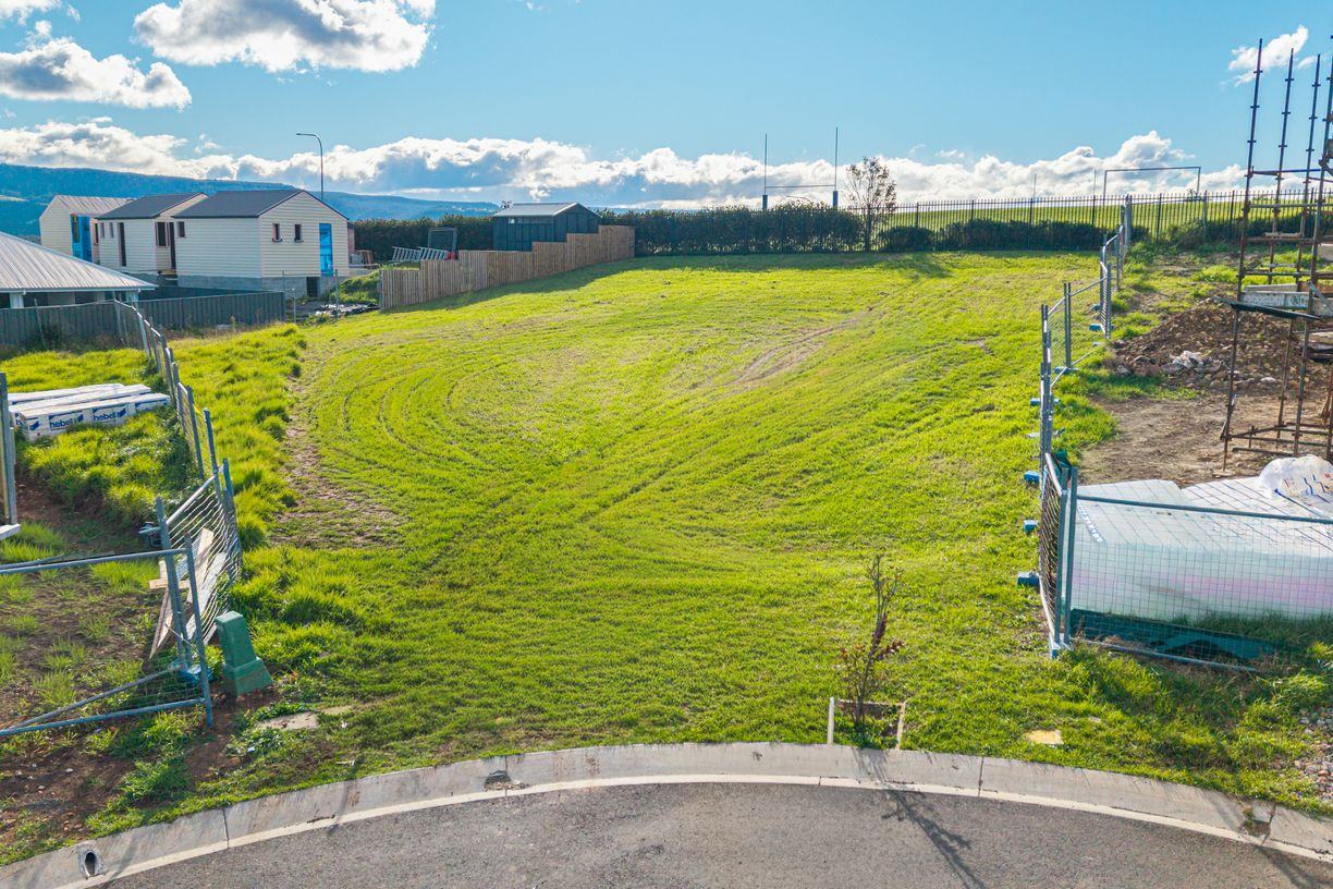 17 Hilder Close — photo 8 of 11