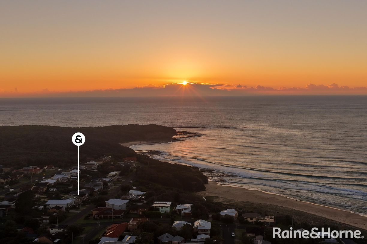 24 Rennies Beach Close — photo 3 of 28