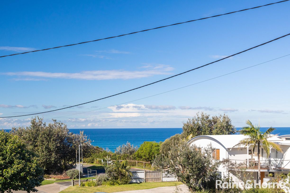 24 Rennies Beach Close — photo 4 of 28