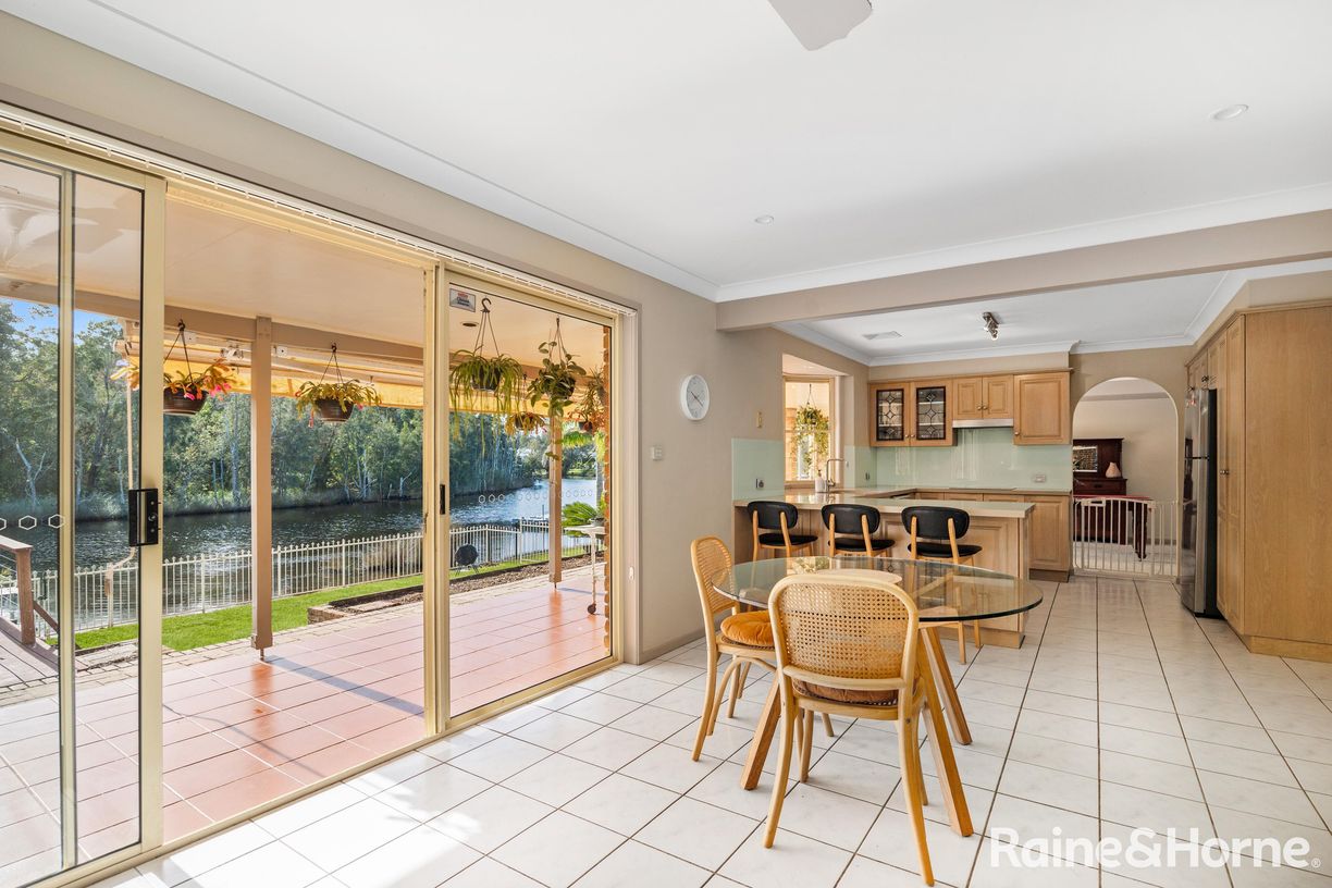 79 Lake Conjola Entrance Road — photo 6 of 19