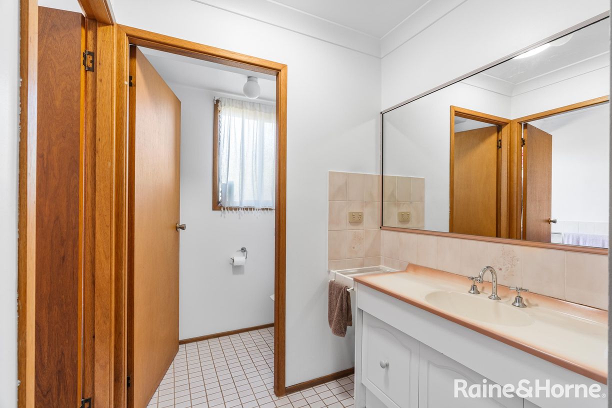 2 Faust Close — photo 9 of 20