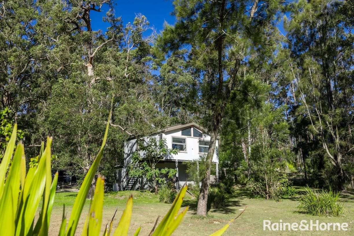 140C Narrawallee Creek Road — photo from Raine & Horne Mollymook | Milton