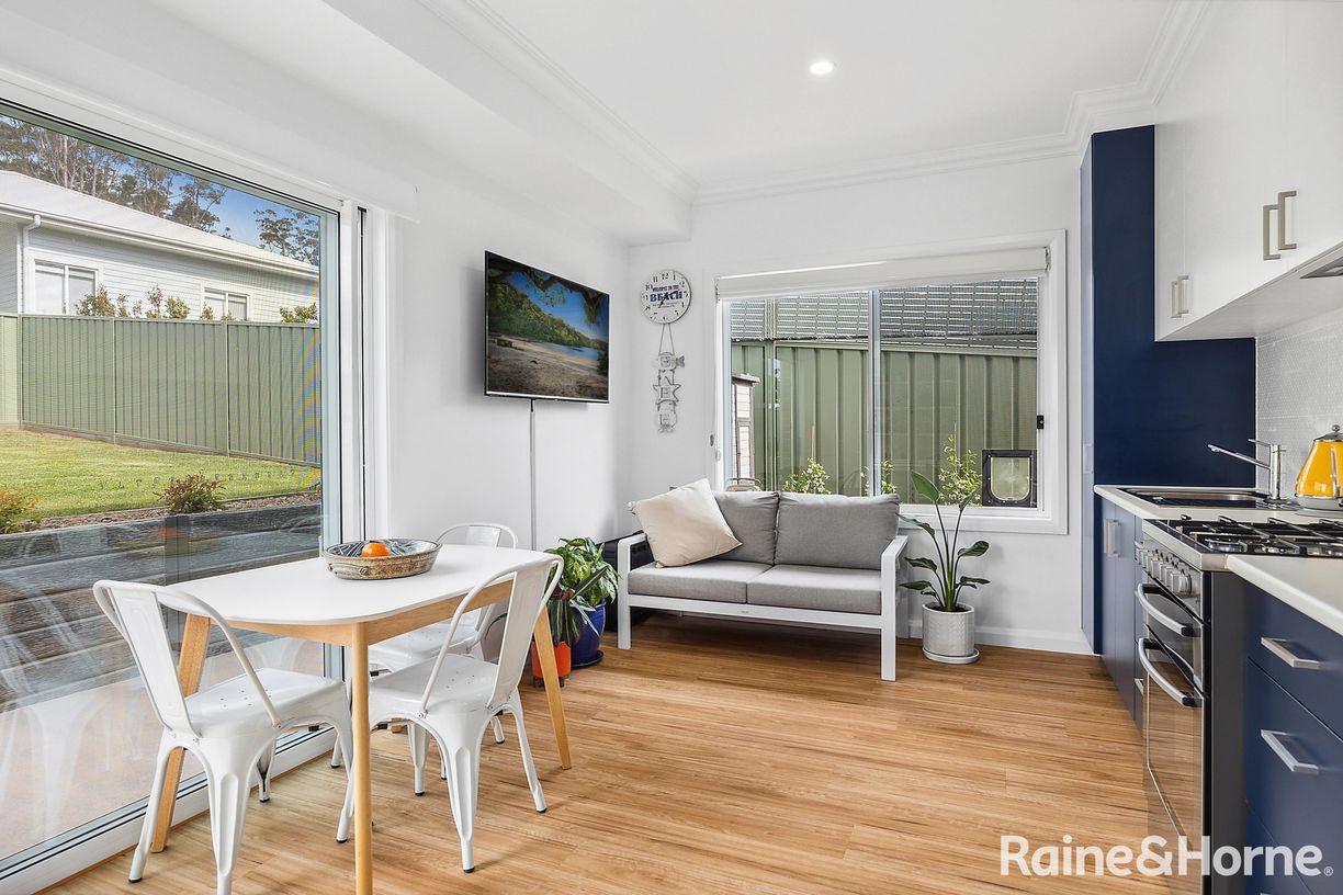 114 & 114A Seaspray Street — photo 20 of 26