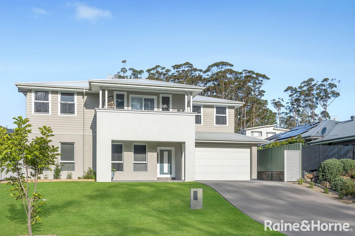 114 & 114A Seaspray Street — photo 24 of 26
