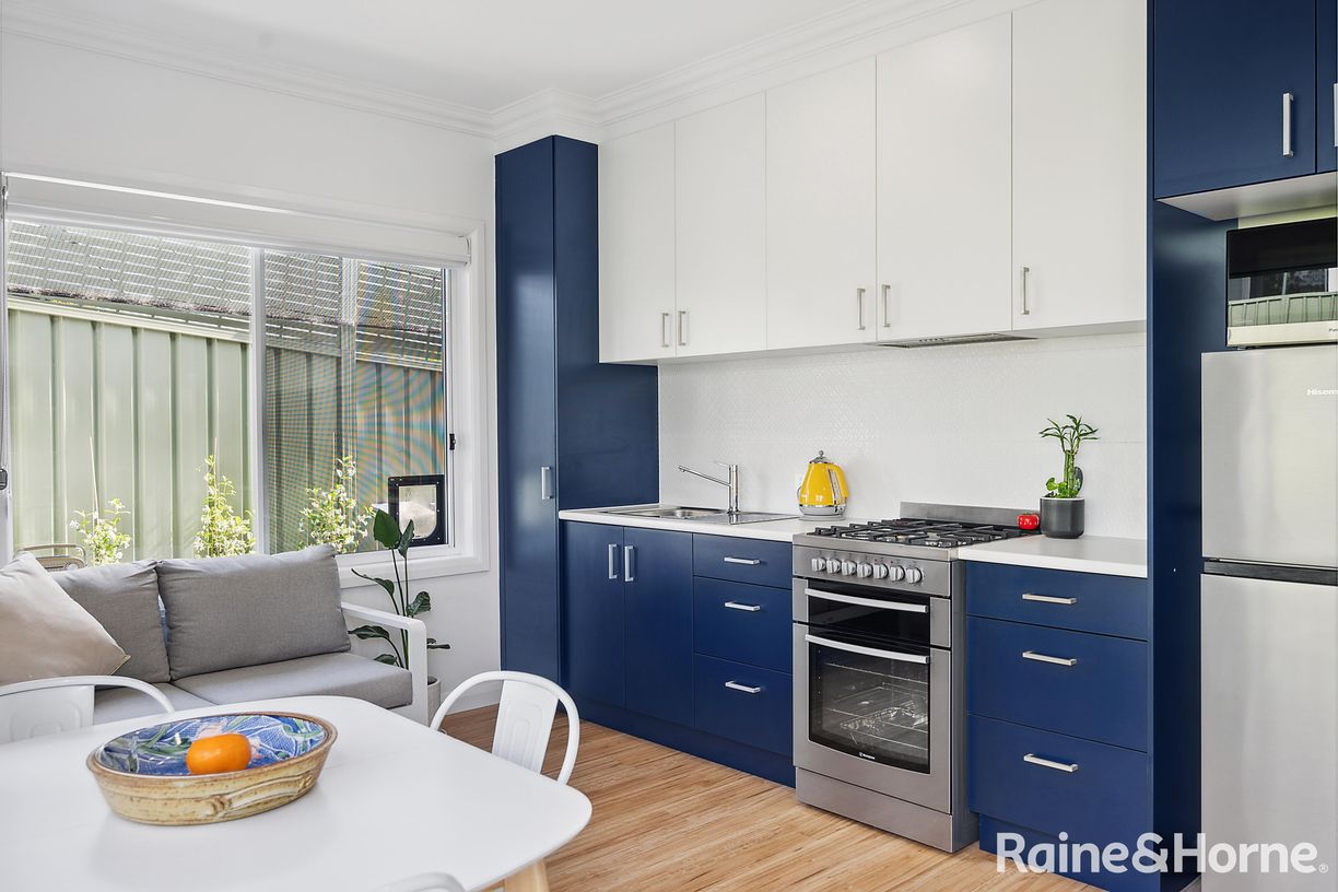 114 & 114A Seaspray Street — photo 19 of 26