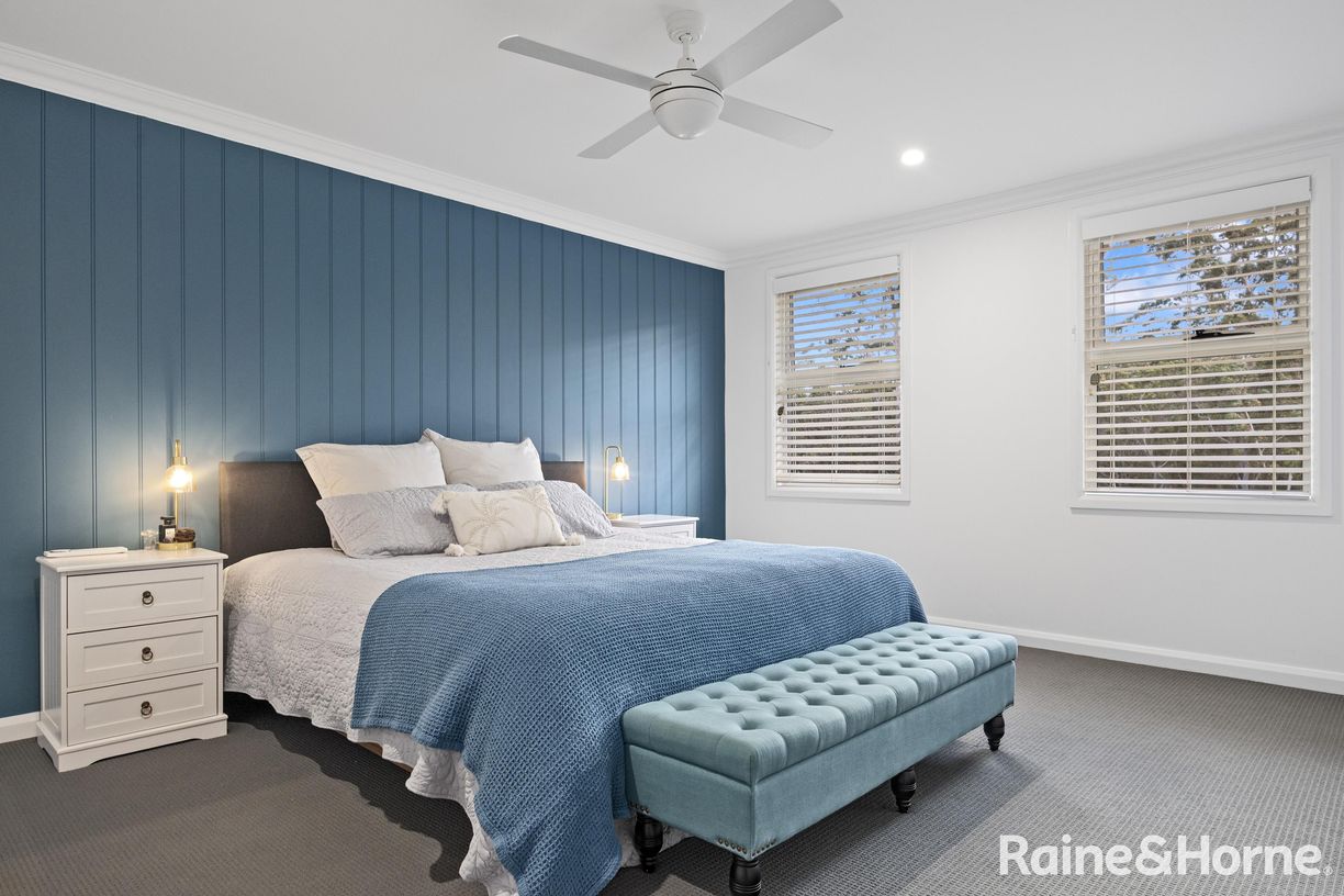 114 & 114A Seaspray Street — photo 12 of 26