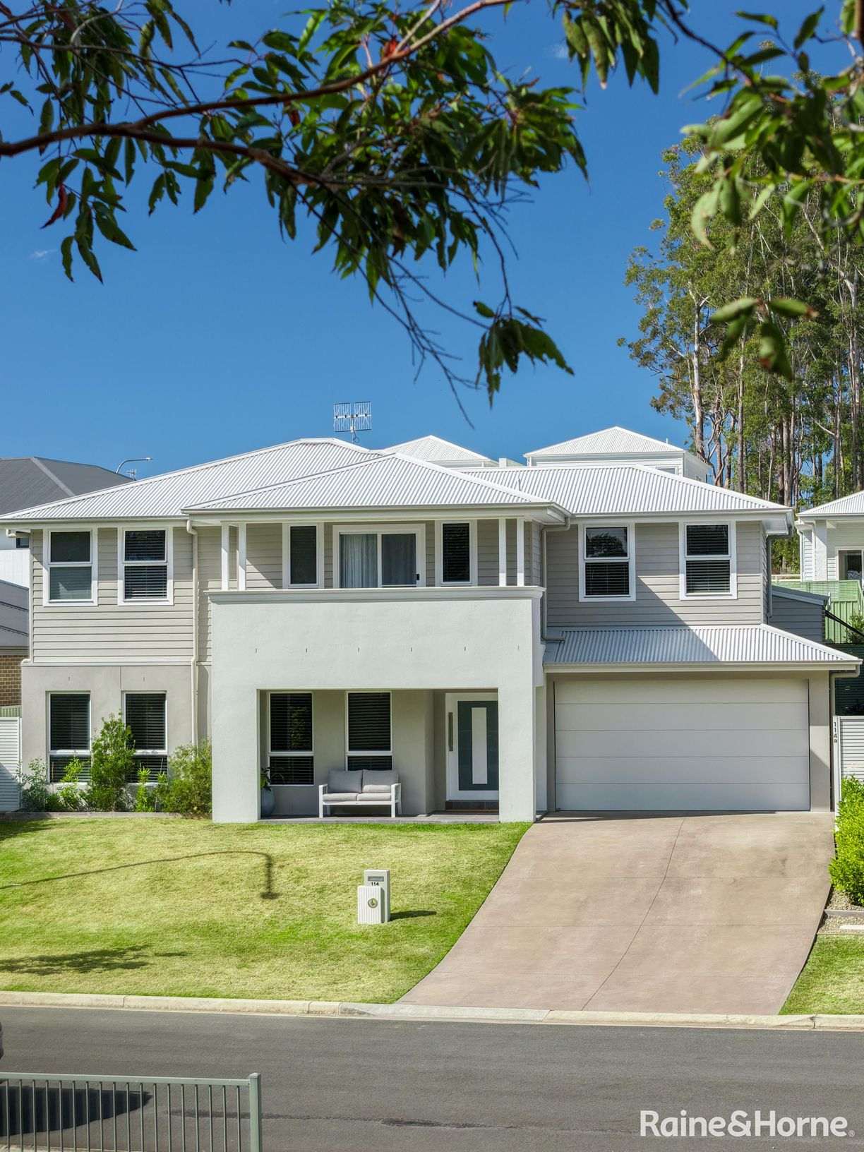 114 & 114A Seaspray Street — photo from Raine & Horne Mollymook | Milton