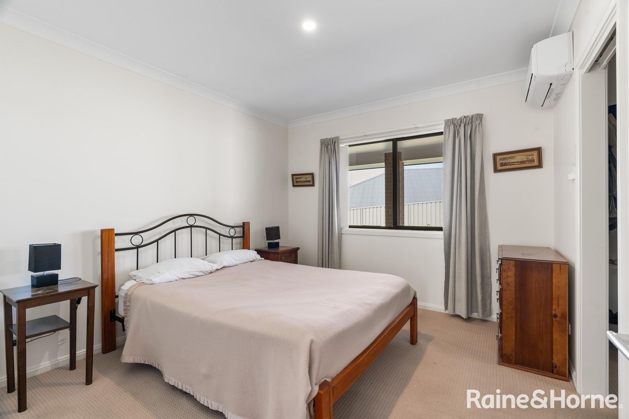 103 Golden Wattle Drive — photo 11 of 24