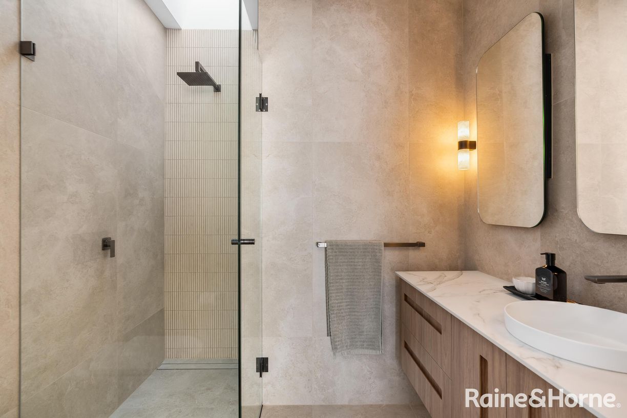 32A Nurrawallee Street — photo 16 of 27