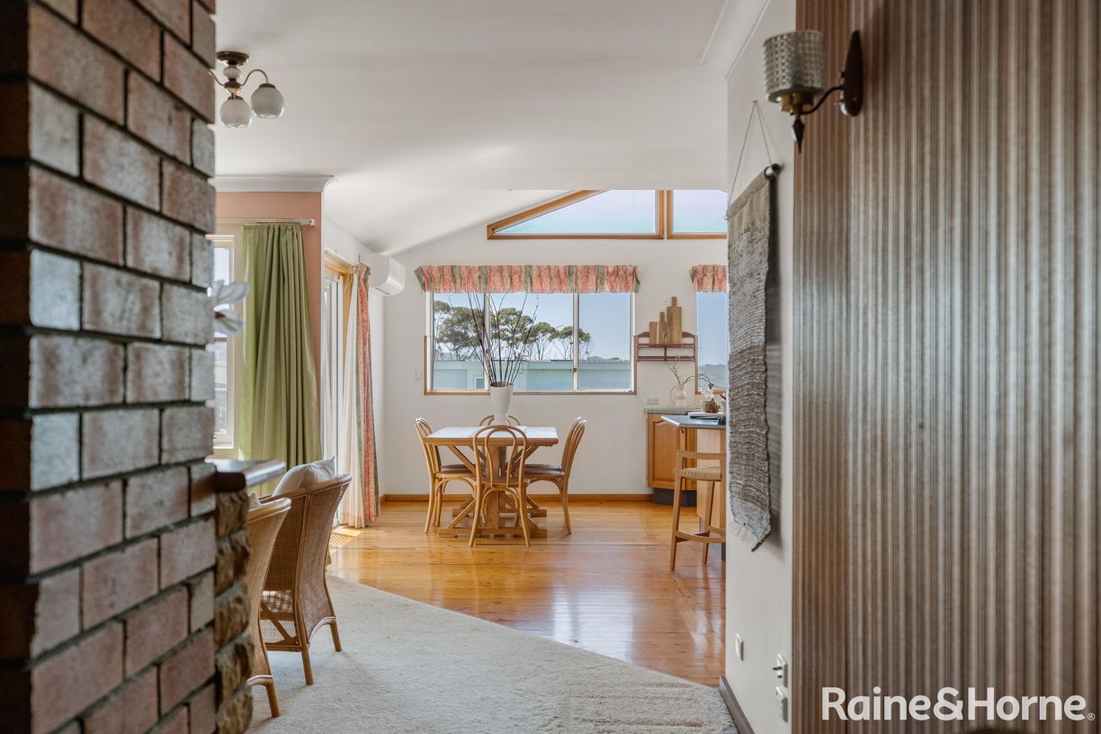 8 Highview Drive — photo 11 of 28