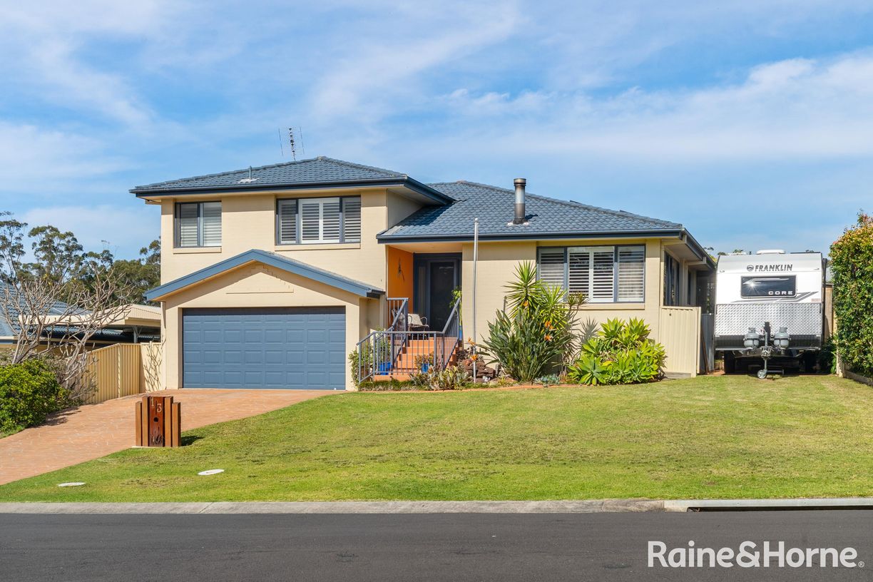 13 Royal Mantle Drive — photo from Raine & Horne Mollymook | Milton