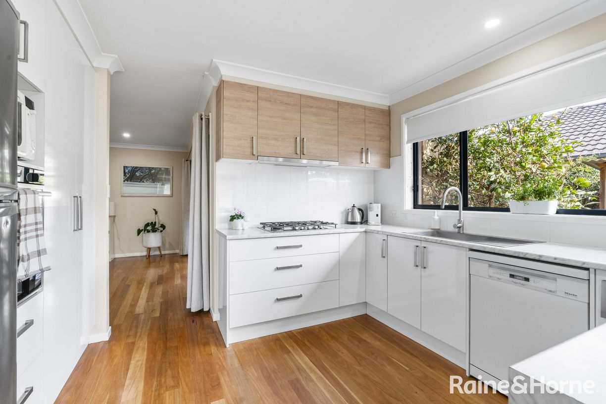 13 Royal Mantle Drive — photo 6 of 27