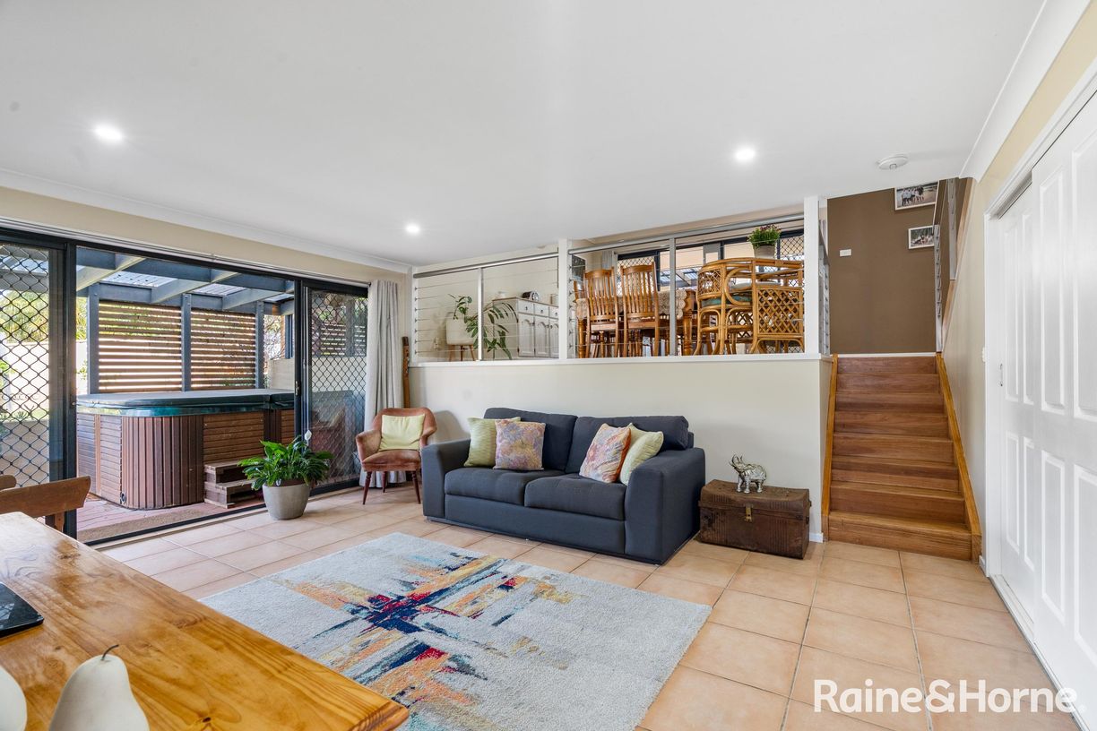 13 Royal Mantle Drive — photo 17 of 27