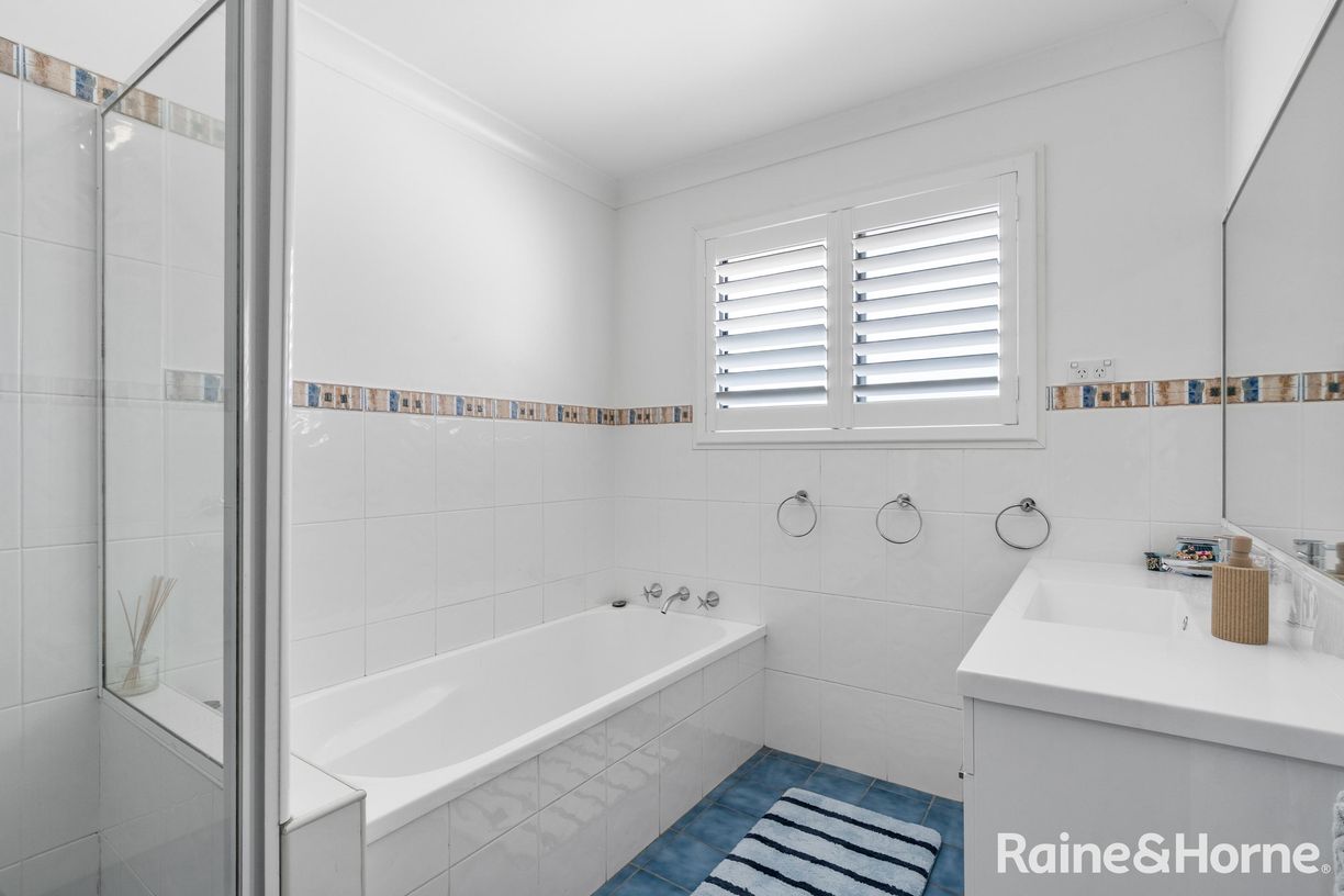13 Royal Mantle Drive — photo 16 of 27
