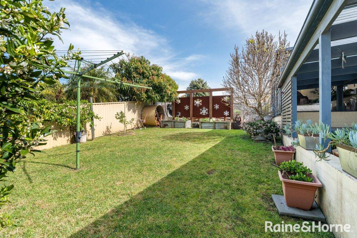 13 Royal Mantle Drive — photo 19 of 27