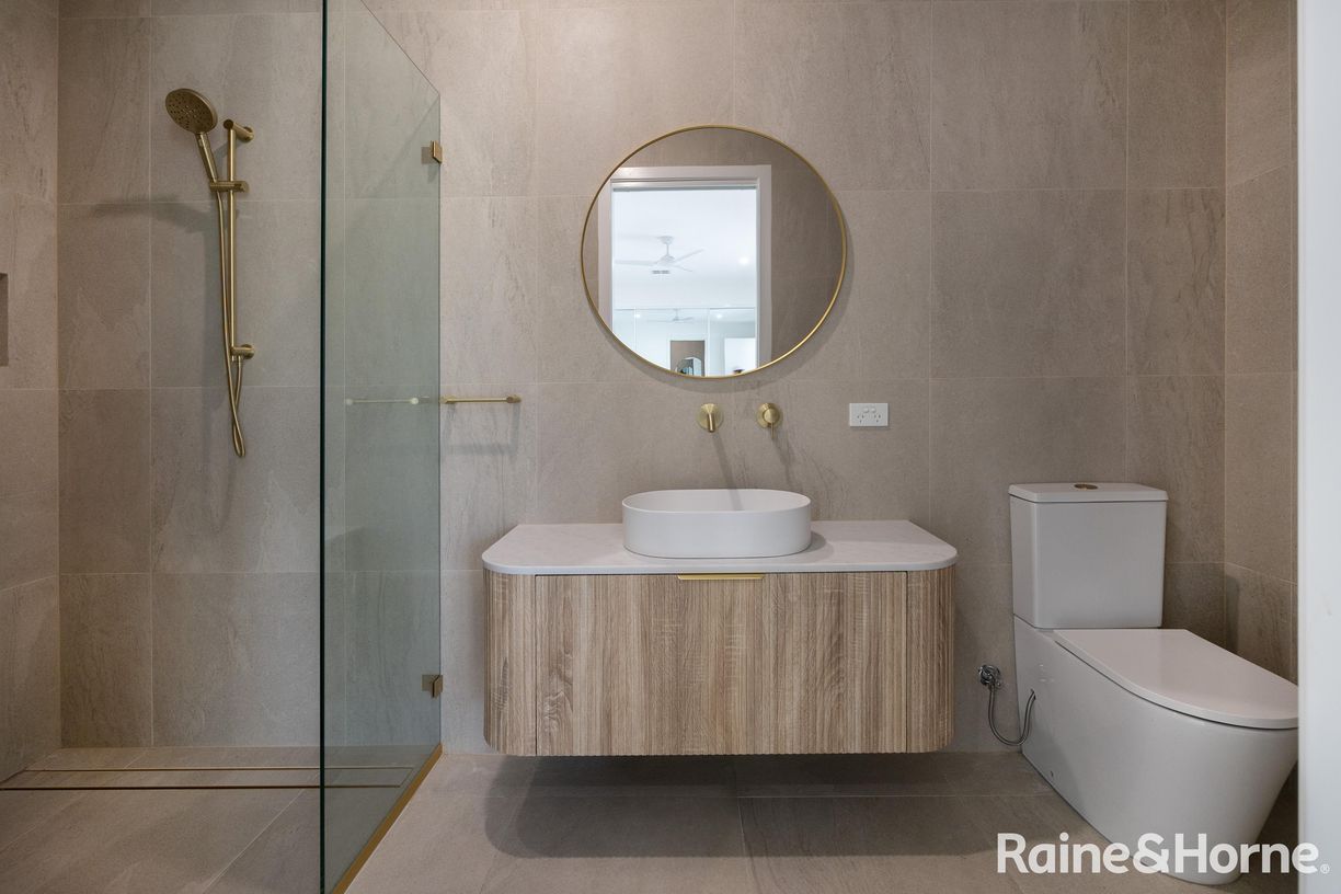 19A Brookwater Crescent — photo 12 of 19