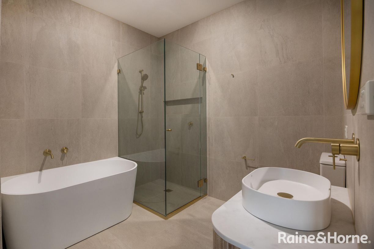 19A Brookwater Crescent — photo 14 of 19