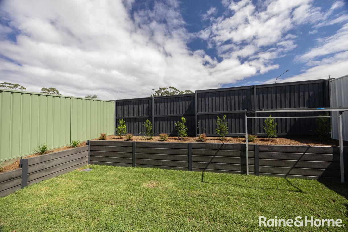 19A Brookwater Crescent — photo 15 of 19
