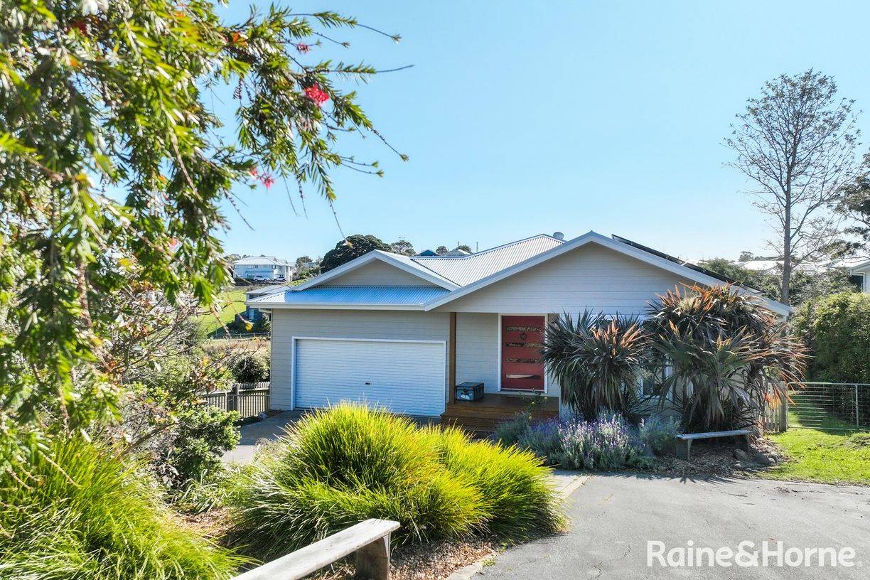 15 Payten Avenue — photo from Raine & Horne Mollymook | Milton