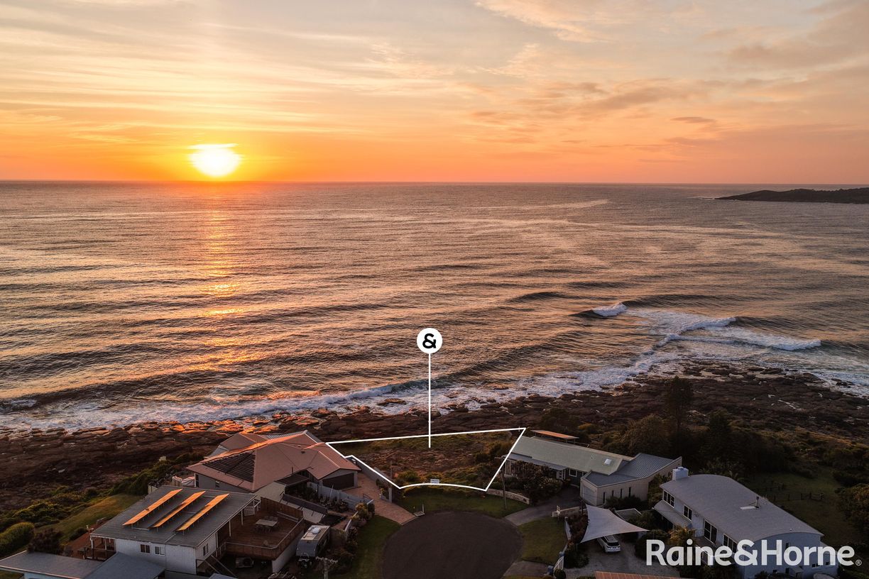 53 Harrington Crescent — photo from Raine & Horne Mollymook | Milton