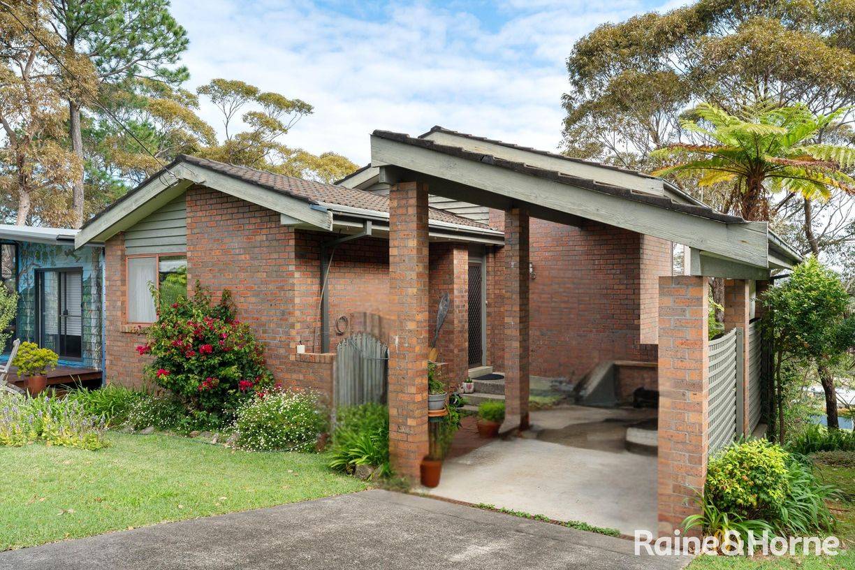 128 Canberra Crescent — photo from Raine & Horne Mollymook | Milton