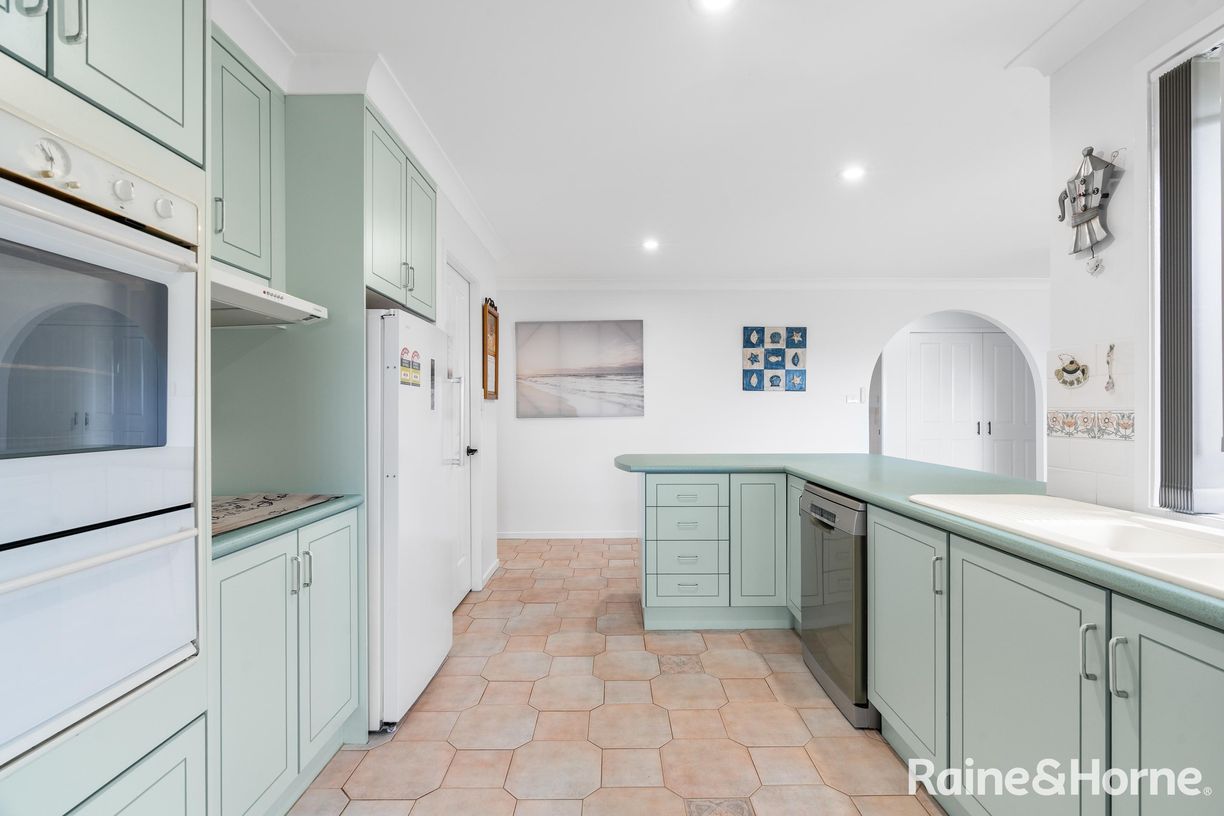 13 Penny Lane — photo 4 of 29