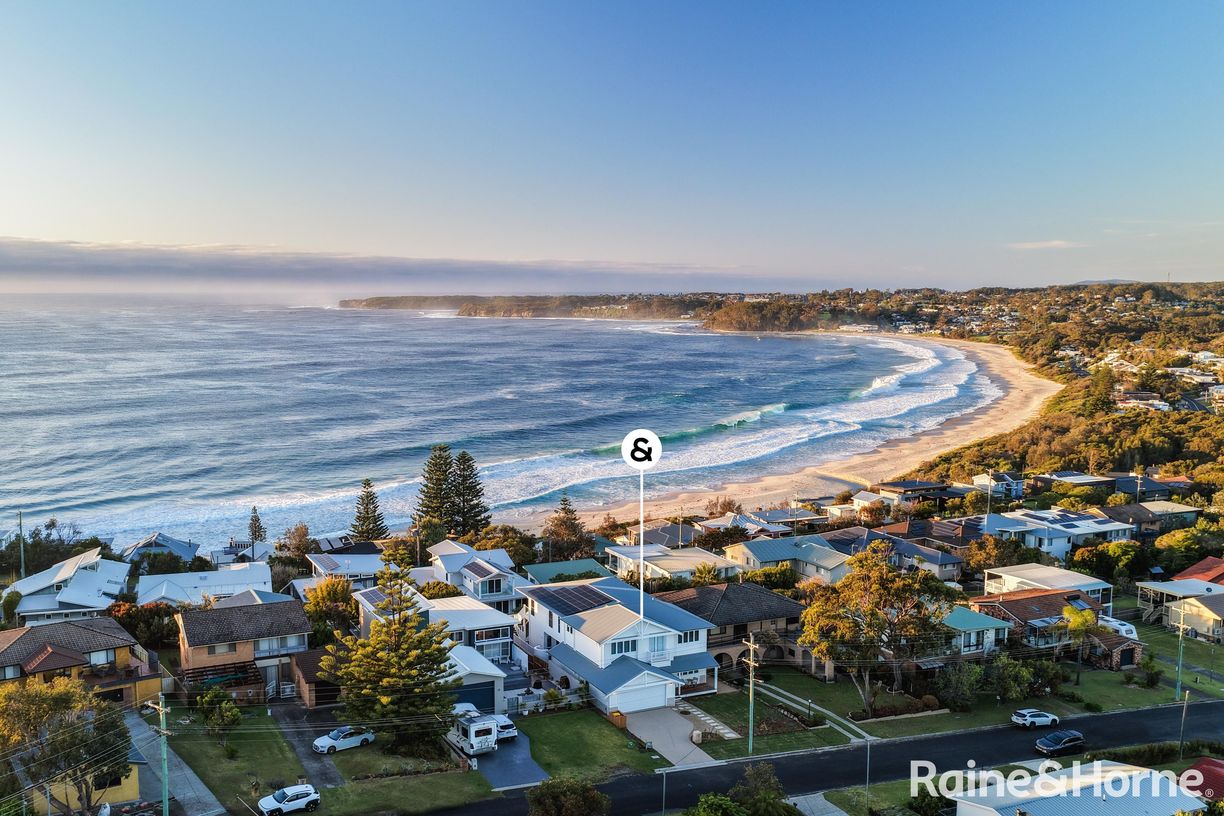 12 Jones Avenue — photo from Raine & Horne Mollymook | Milton