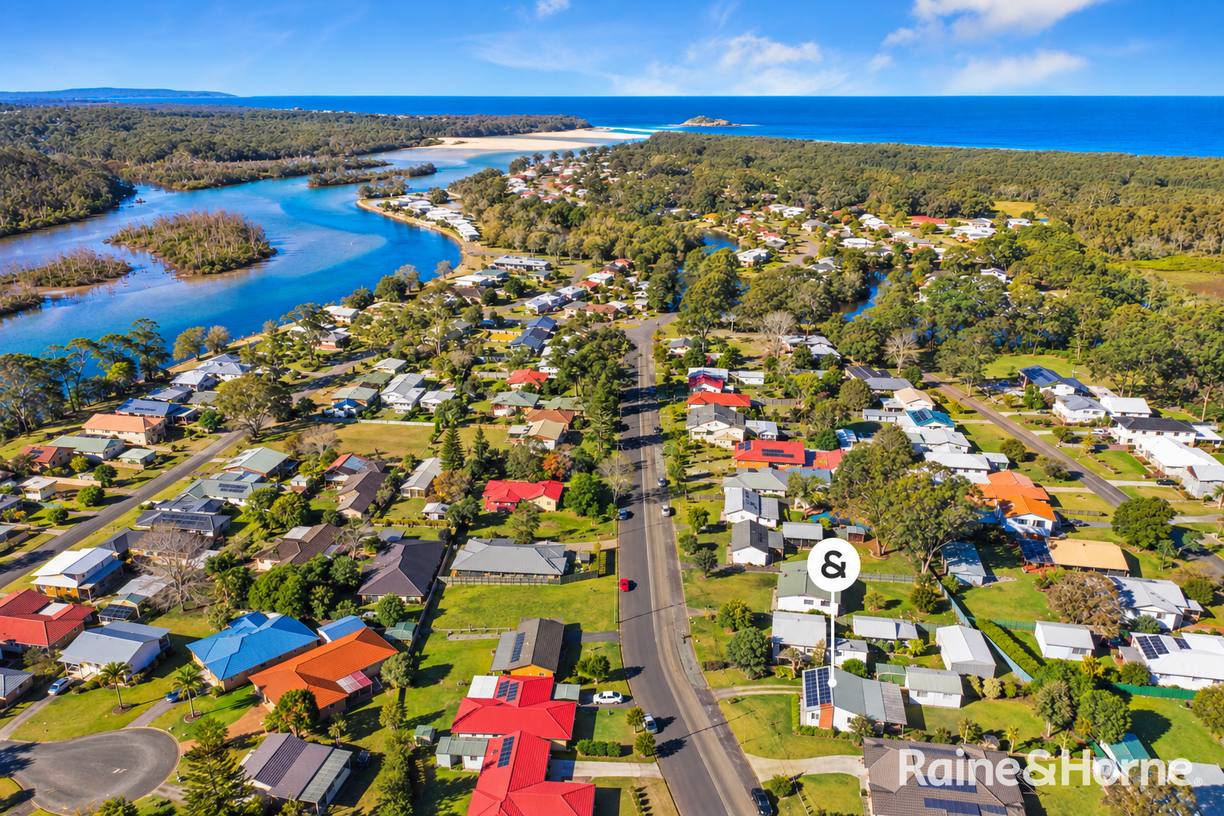 150 Lake Conjola Entrance Road — photo 4 of 11
