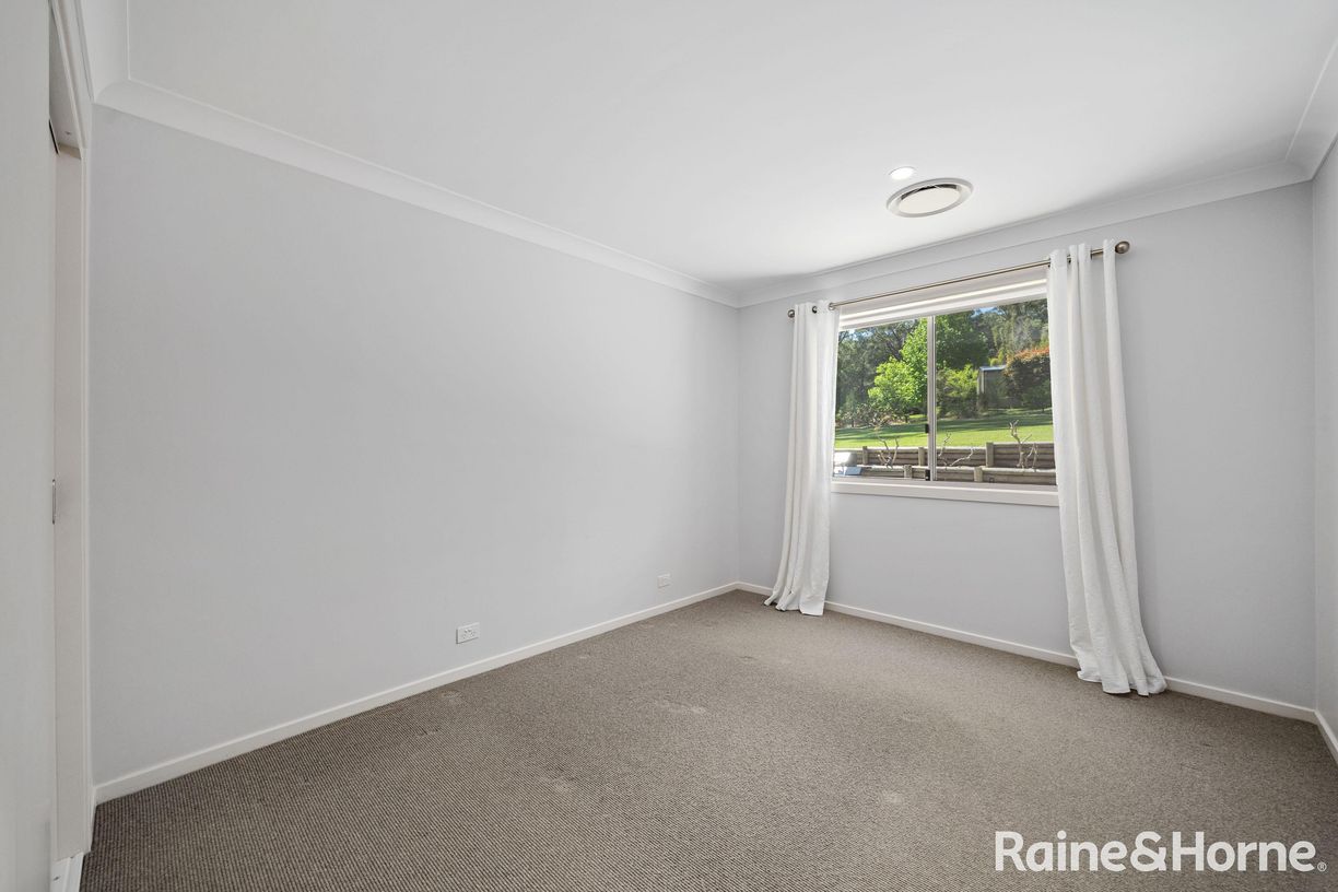 4 Greenview Close — photo 20 of 30