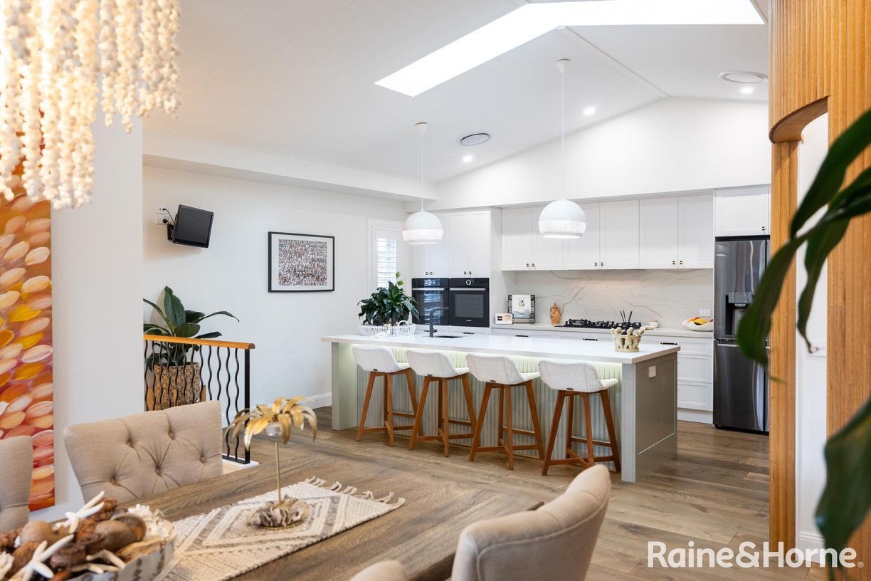 26 Brookwater Crescent — photo 4 of 30
