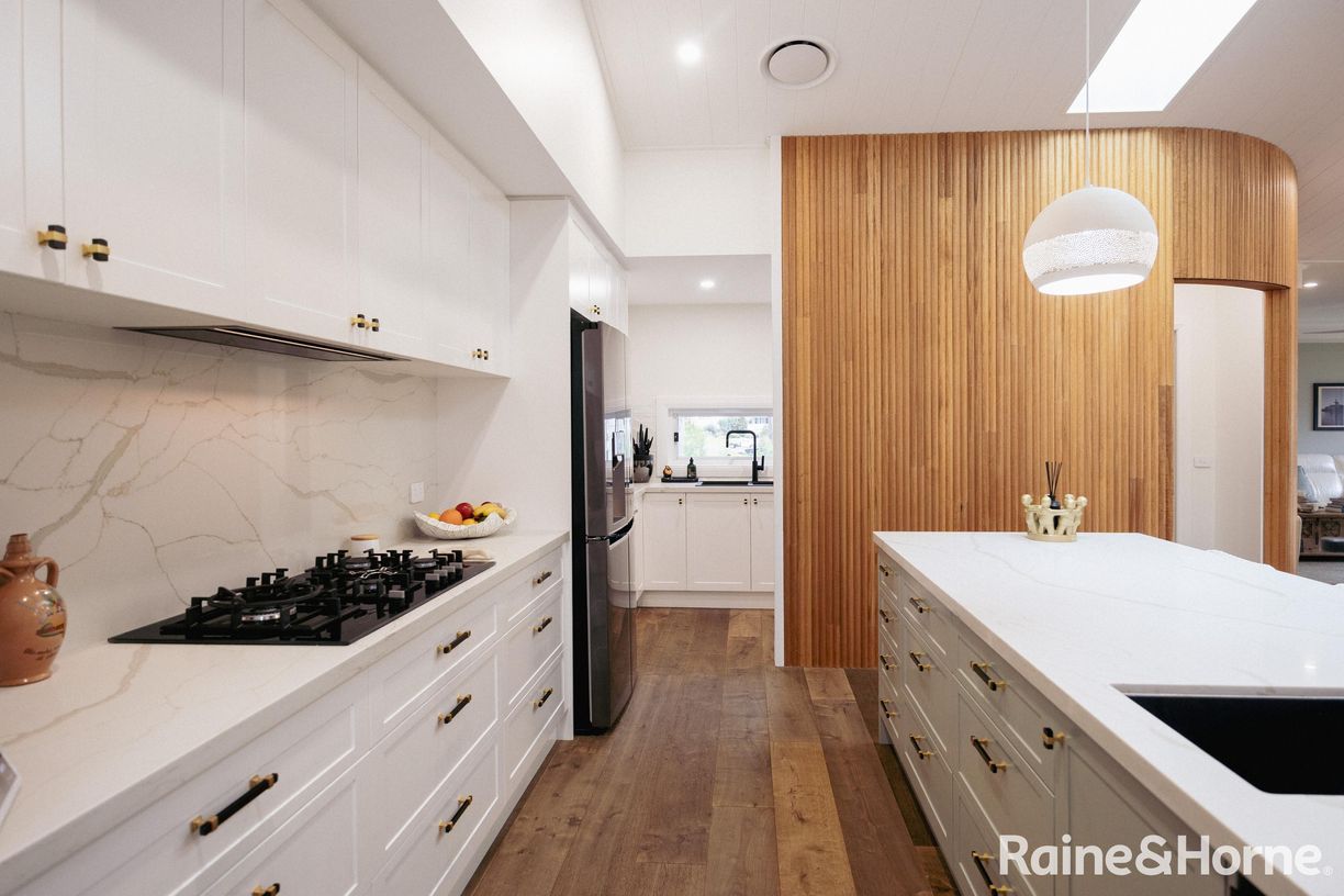 26 Brookwater Crescent — photo 15 of 30