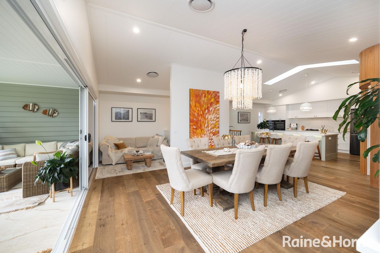 26 Brookwater Crescent — photo 12 of 30