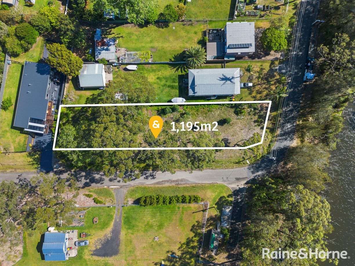17 Milham Street — photo from Raine & Horne Mollymook | Milton