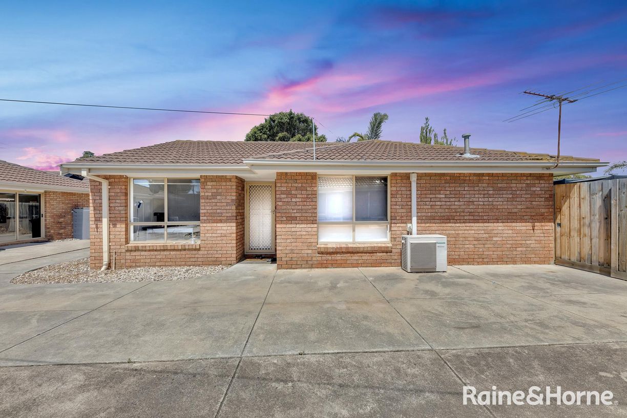 Unit A & Unit B/9 Farrant Court — photo 13 of 28
