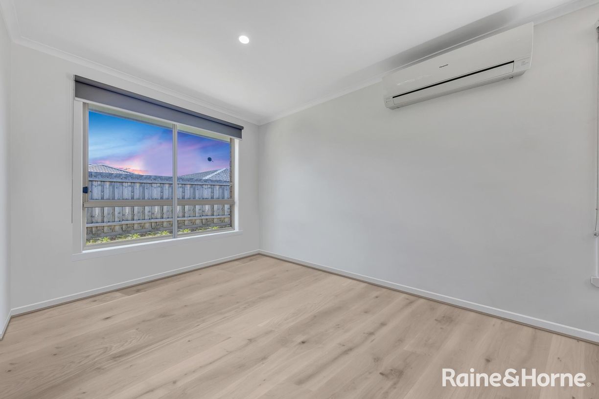 Unit A & Unit B/9 Farrant Court — photo 17 of 28