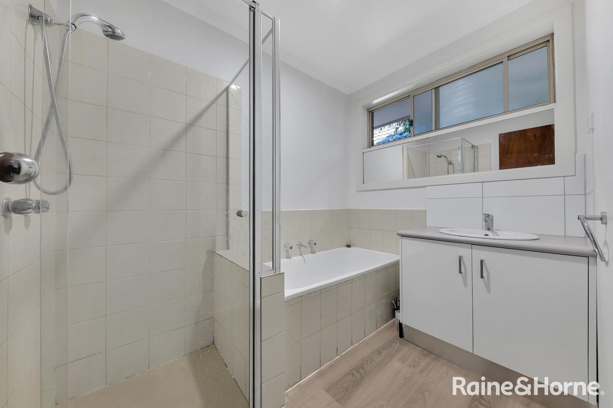 Unit A & Unit B/9 Farrant Court — photo 23 of 28