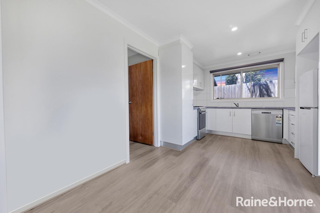 Unit A & Unit B/9 Farrant Court — photo 18 of 28
