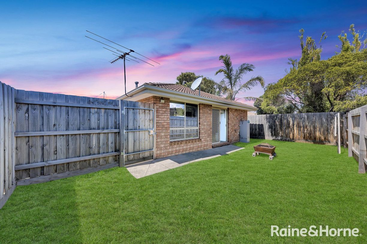 Unit A & Unit B/9 Farrant Court — photo 25 of 28