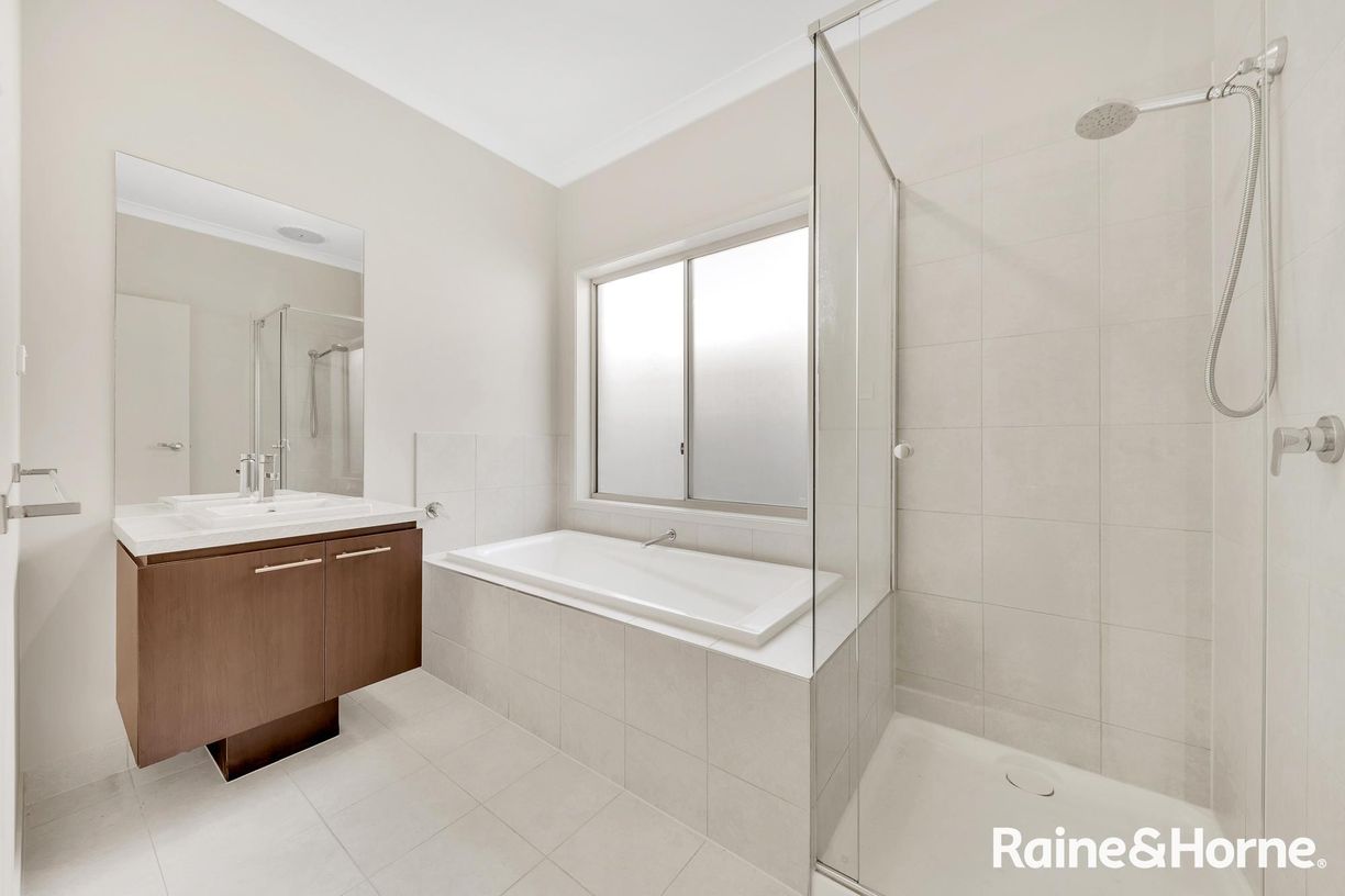 88 Alison Street — photo 9 of 24